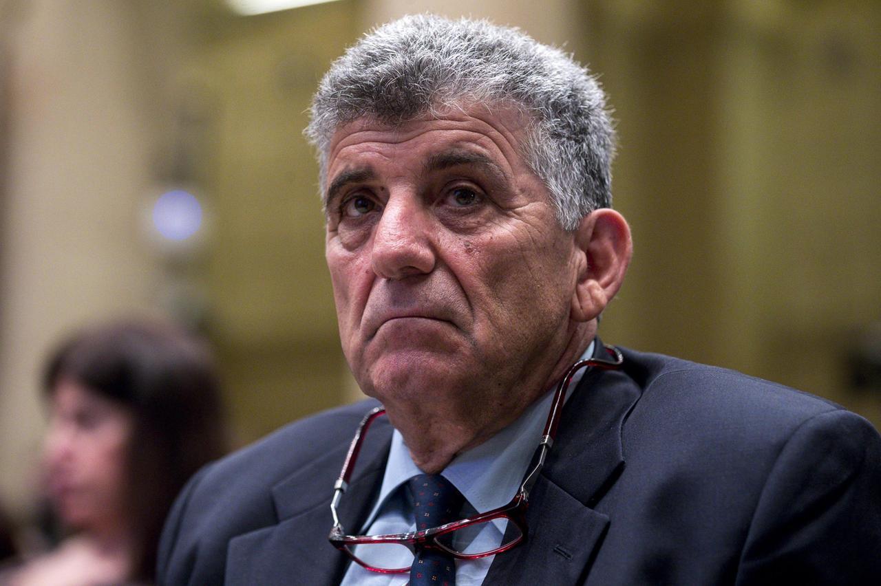 Pietro Bartolo durante la presentazione dei candidati della lista unitaria "Pd-Siamo Europei" alle elezioni europee del 26 maggio, Roma, 26 aprile 2019. ANSA/ANGELO CARCONI