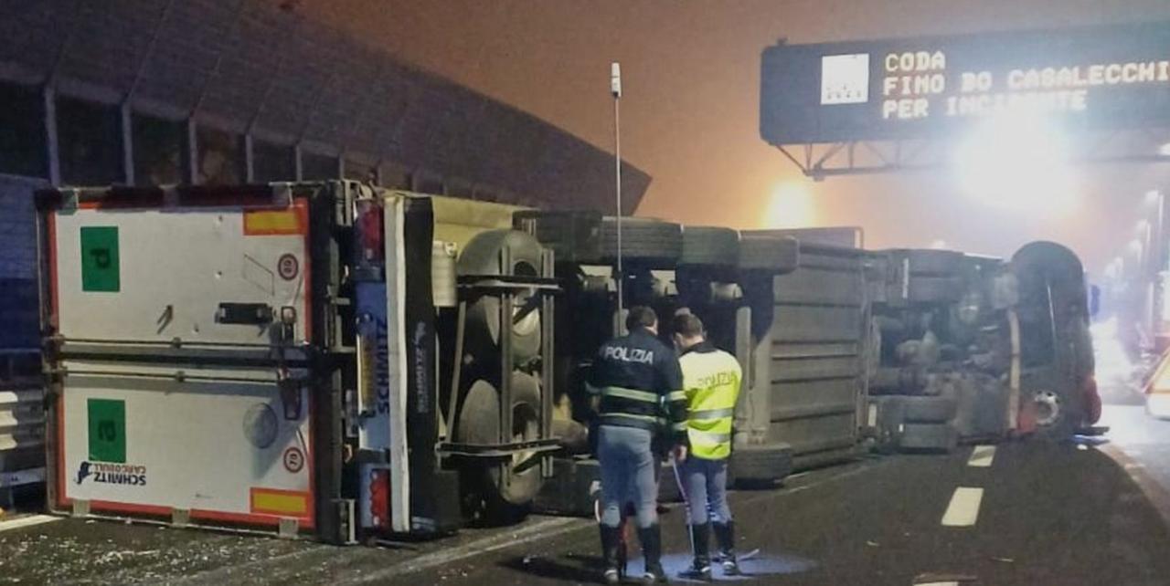 Sbanda con il camion sull’A1 e muore, chi era Santo Cocomero di Portomaggiore