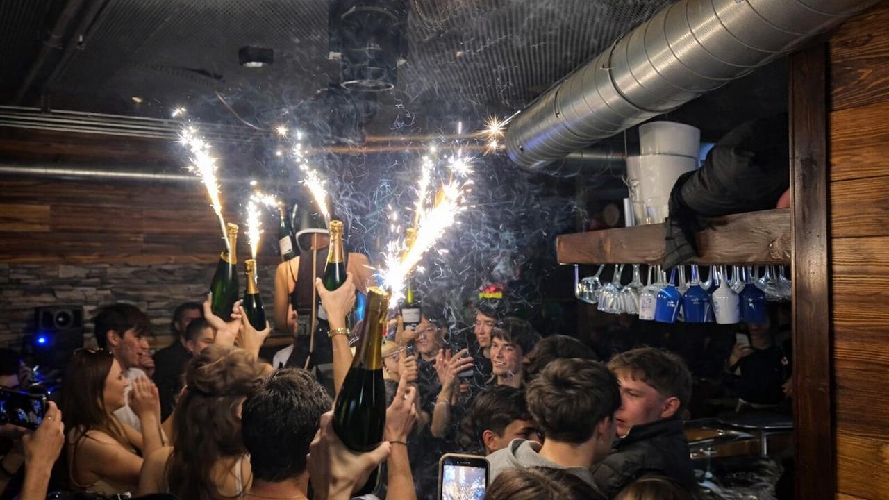 Dopo Crans-Montana, il Comune di Scandiano vieta le fiamme libere nei locali