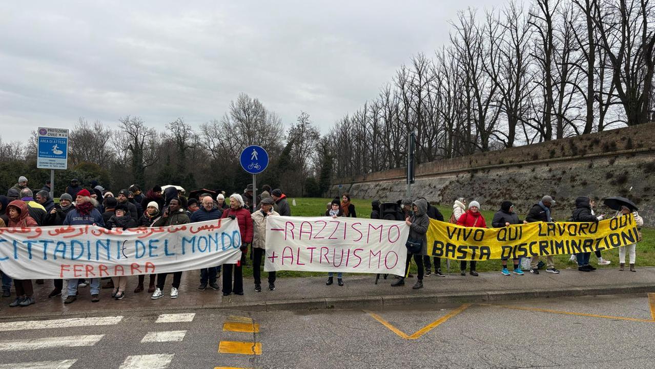 Ferrara, Grattacielo inagibile: una cinquantina di persone salve grazie a Viale K