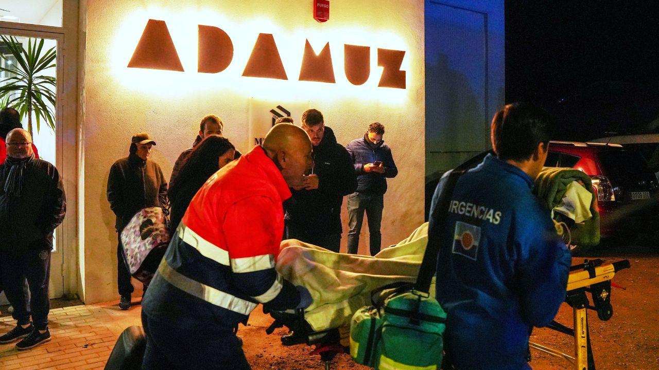 Inferno sui binari in Andalusia, deragliano due treni: «Vagoni caduti nel terrapieno» – Almeno 39 morti e decine di feriti