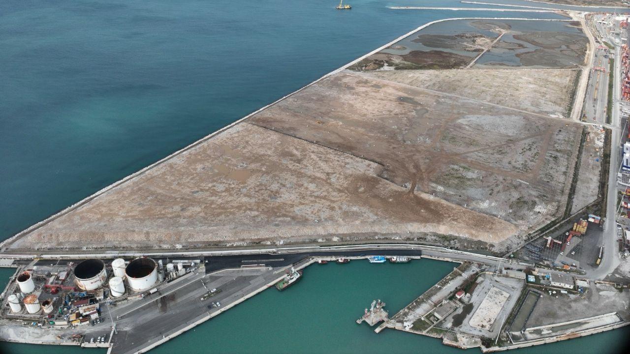 Uno scorcio della Darsena Europa