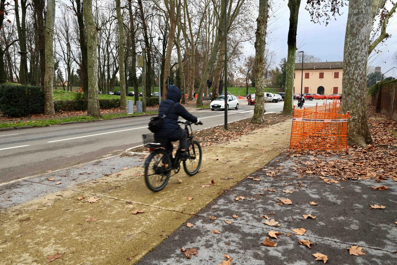 Ferrara, ciclabile in viale Alfonso I d’Este: al via lavori all’ultimo tratto
