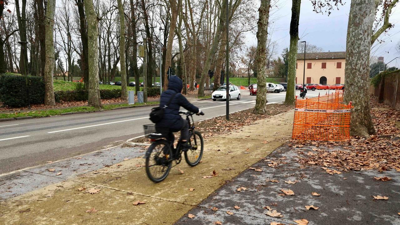 Ferrara, ciclabile in viale Alfonso I d’Este: al via lavori all’ultimo tratto