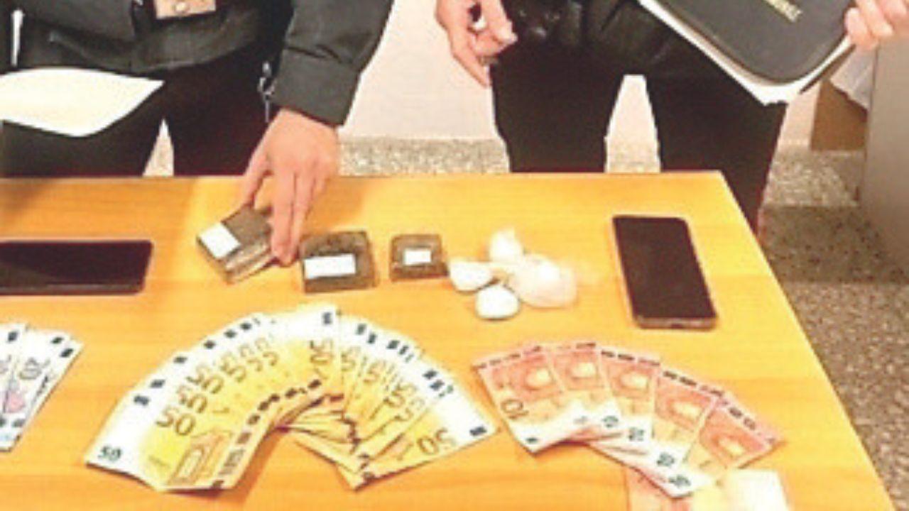 La droga sequestrata dai carabinieri 