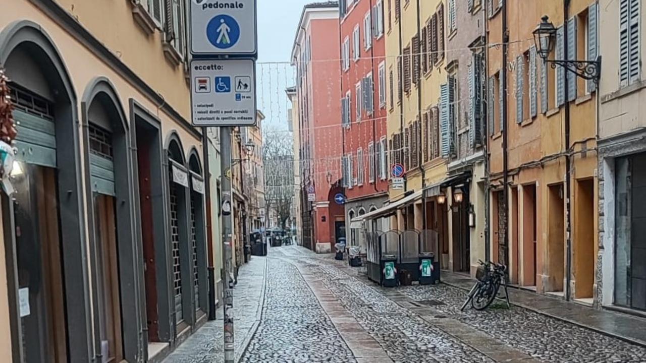 Via Gallucci, gestori dei locali contro le ordinanze comunali: «Un comitato per farci sentire»