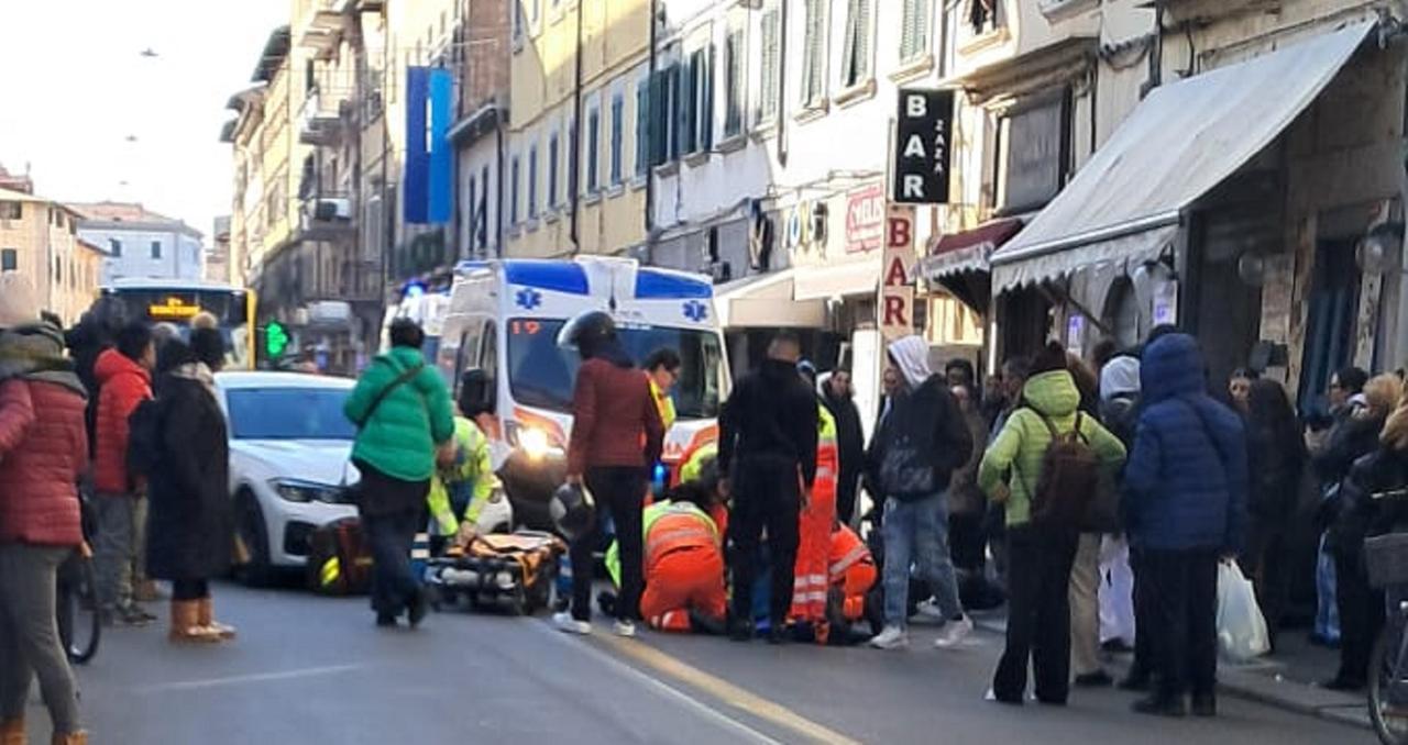 
	I soccorsi in via Garibaldi dopo l'incidente

