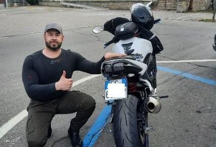 Riccardo e la malattia di Lyme: «Lancio una raccolta fondi per curarmi, non so più come fare»