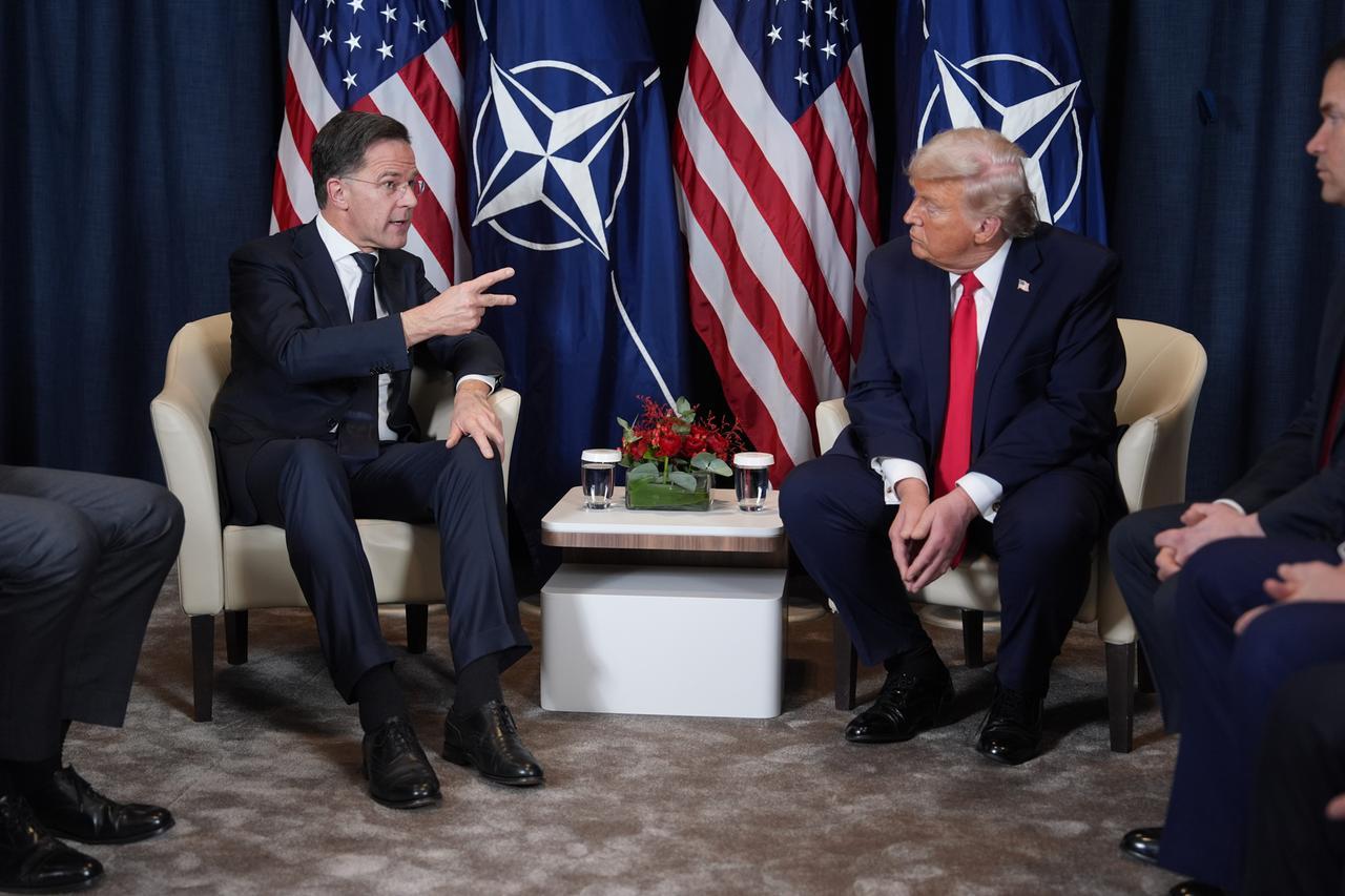 
	Il colloquio tra Donald Trump e il segretario generale dell&rsquo;Alleanza Nato Mark Rutte

