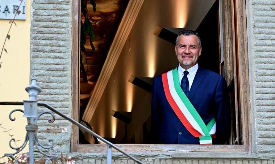 
	Il sindaco di Porcari, Leonardo Fornaciari

