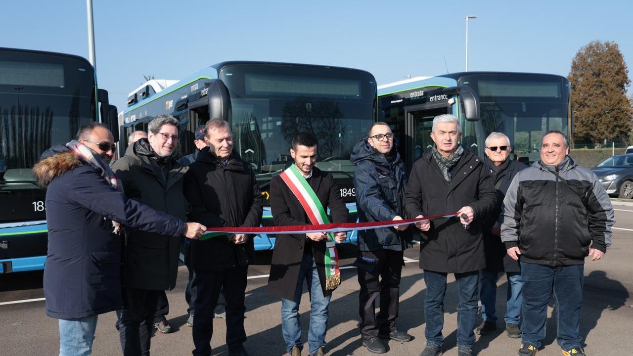 Nuovo deposito degli autobus a Cento, il problema è finalmente risolto
