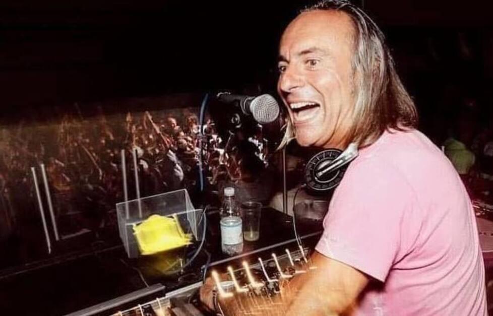 Incassi per 220mila euro non dichiarati al fisco: chi è il dj toscano nei guai con la Finanza