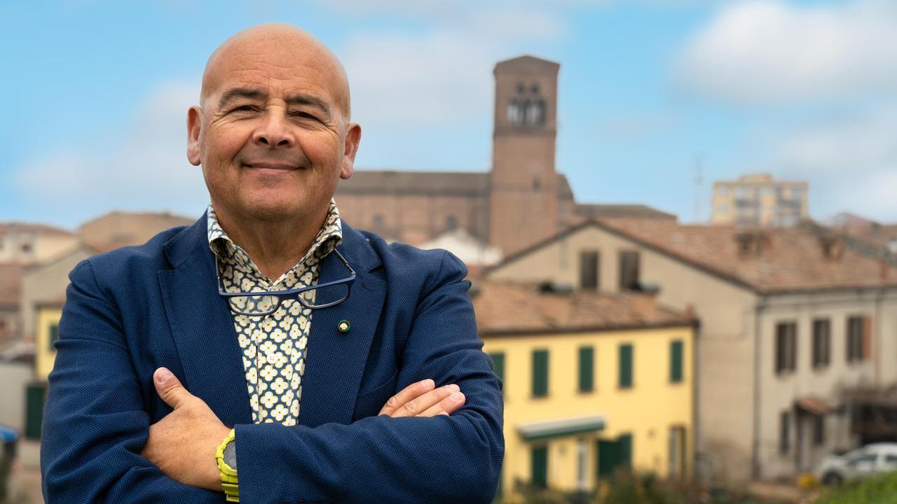 L’ex vigile del fuoco Marchetti si candida a sindaco di Bondeno