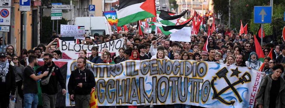 
	Un momento della manifestazione a Massa del 3 ottobre 2025

