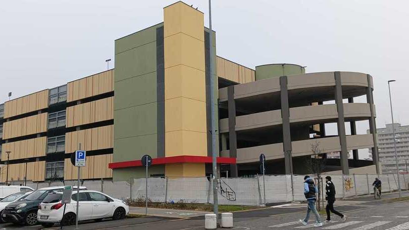 Il parcheggio multipiano è pronto da un anno, ma resta chiuso: un altro bando per cercare il gestore