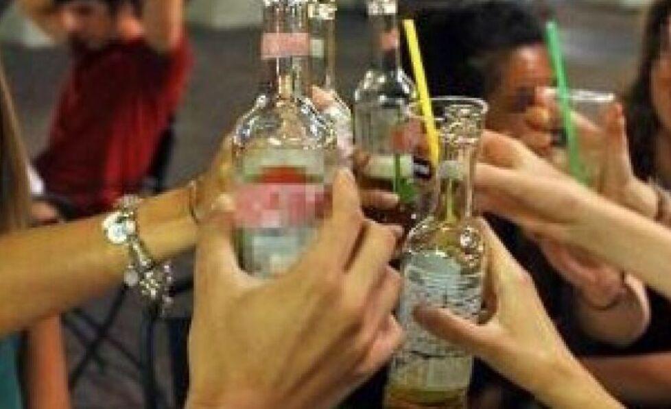 
	L'abuso di alcol &egrave; un problema tra i giovani

