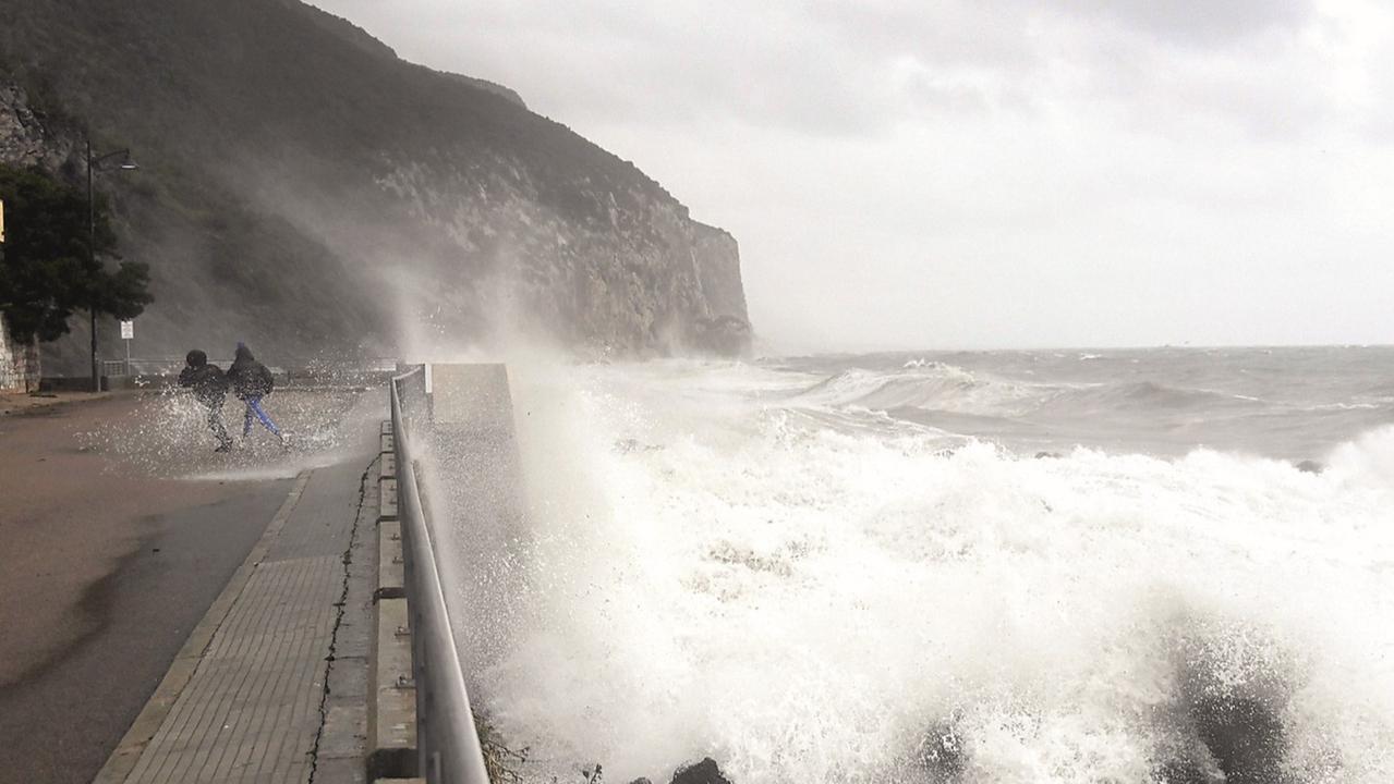 Un altro fine settimana di piogge e temporali, arriva il maestrale: allerta gialla nel Logudoro