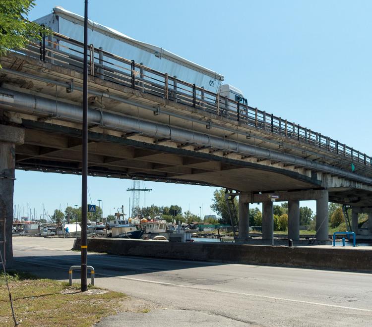 Il ponte Albani a Lido Estensi raddoppia. Il candidato sindaco Bellotti presenta il progetto a Roma