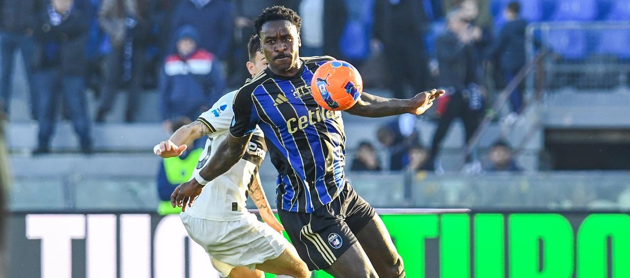 Il Sassuolo fa sul serio per Nzola, Y eferson  Paz verso il prestito alla Reggiana