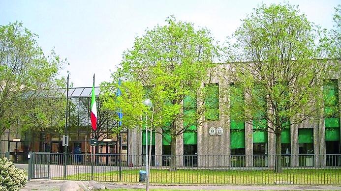 Topi a scuola: all’istituto D’Arzo chiuse tre aule al piano terra