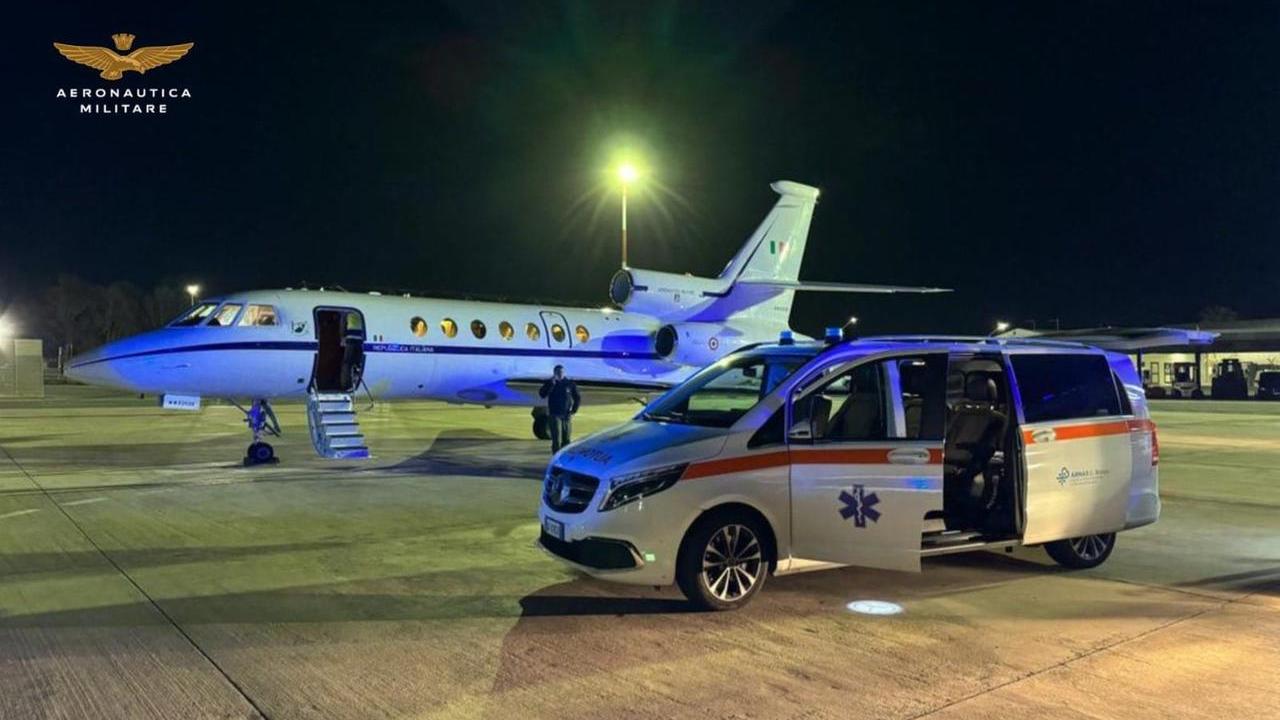 Bimbo di 21 mesi in pericolo di vita: volo d’urgenza da Cagliari a Firenze