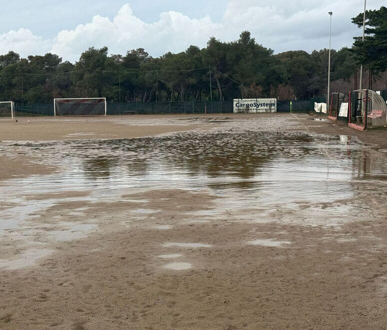 
	Il campo di calcio di Vada nel&nbsp;pomeriggio del 24 gennaio

