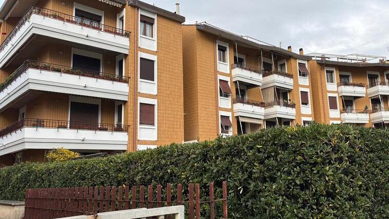 Il complesso dove è avvenuto il furto (foto Stick)
