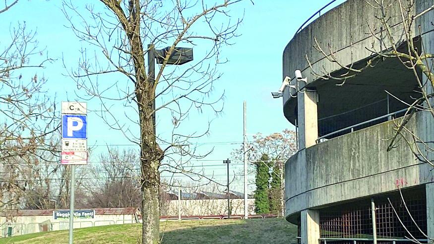 Nuova antenna all’ex Gasometro. Le proteste: «Troppo vicina all’asilo nido». Ecco l’elenco delle altre autorizzate