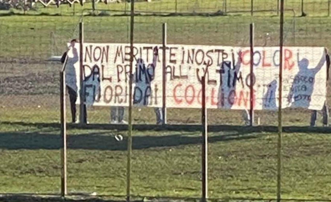 
	La contestazione dei tifosi del Ponsacco l'11 gennaio in Ponsacco-Donoratico

