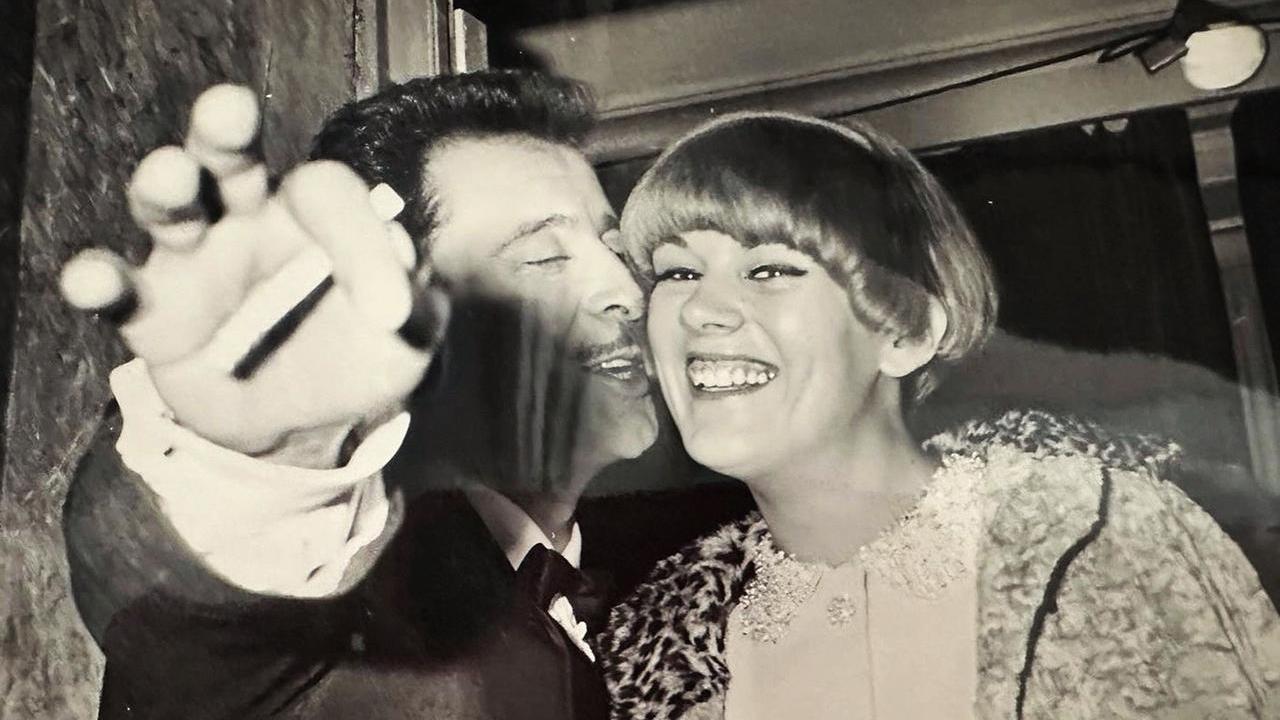 Caterina Caselli con Domenico Modugno a Sanremo 1966 (foto Facebook Caterina Caselli Sugar)