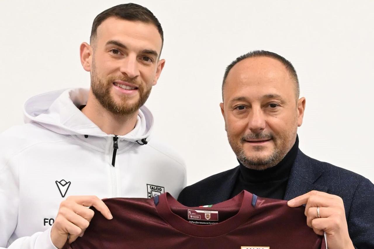 Reggiana, ufficializzato l’ingaggio di Vicari. In arrivo Micaj, Paz e Pinelli