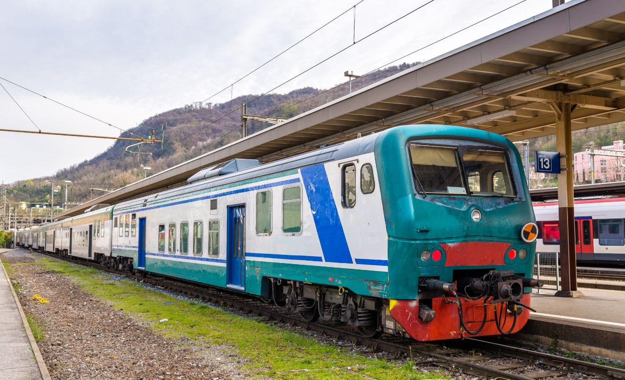 Bonus ferroviario, chi ha diritto in Toscana a riduzioni e rimborsi (per dicembre 2025) – Cosa sapere