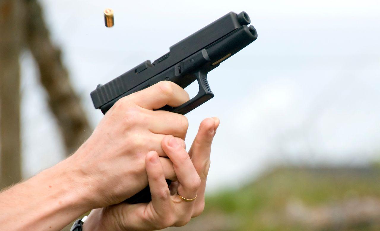 Milano, poliziotto spara e uccide un 20enne