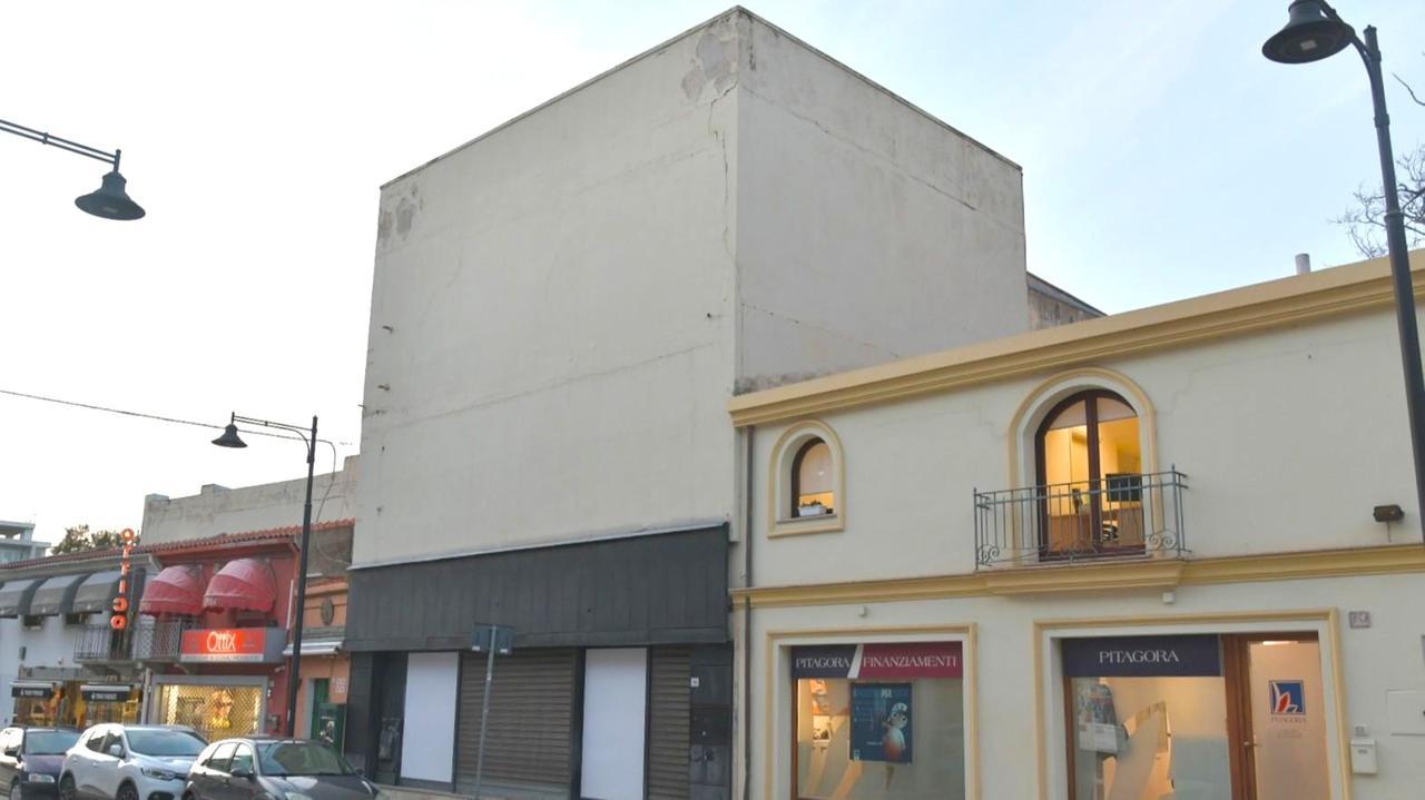 Olbia, partono i lavori nel palazzo dell’ex Standa: ecco cosa ospiterà