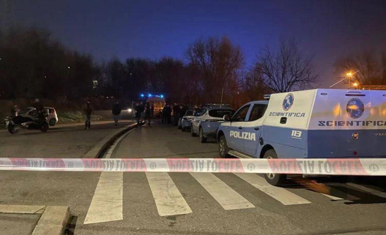 Milano, poliziotto spara a un 28enne e lo uccide – Lo spaccio e l’arma puntata contro l’agente: cosa è successo