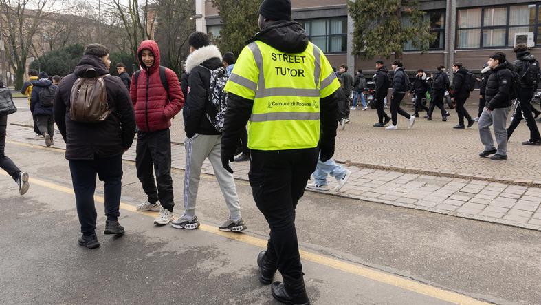 Il debutto degli school tutor: «Siamo istruiti per prevenire le risse»