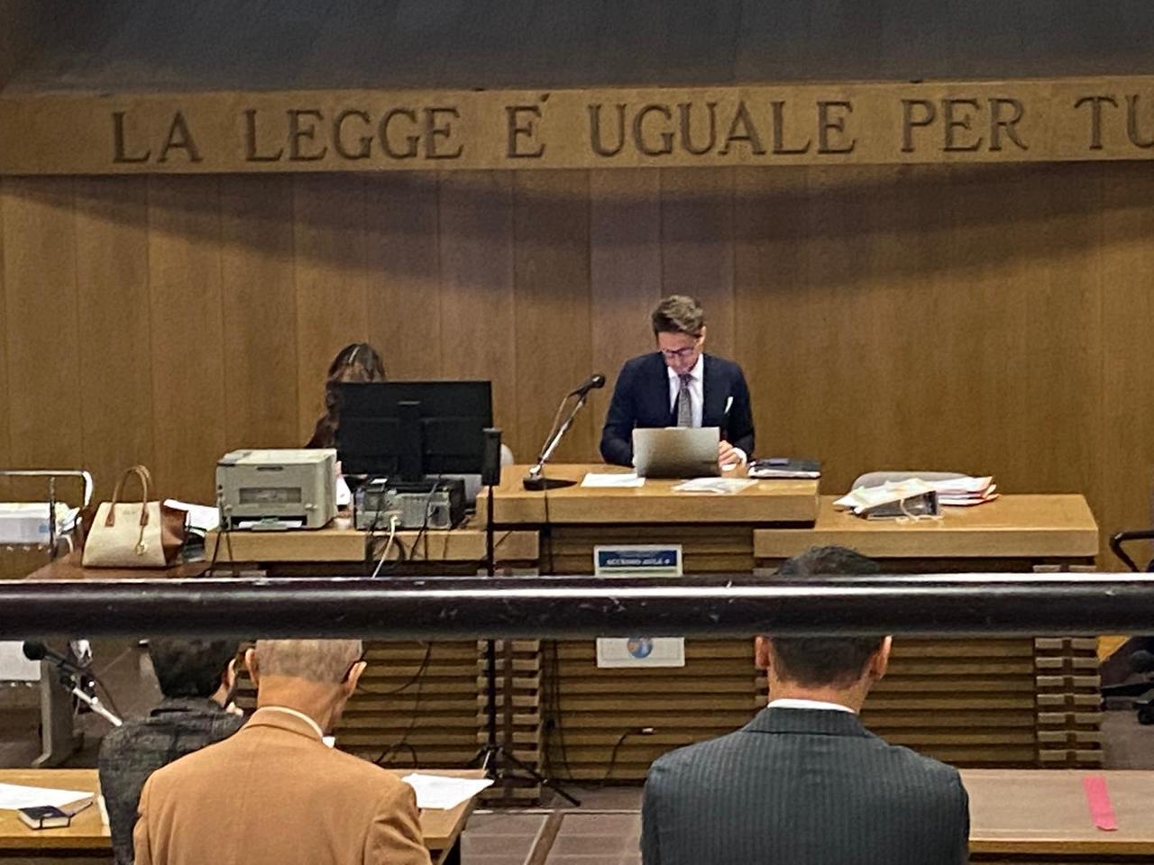 Si sposò all’Hospice con l’ex badante pochi giorni prima di morire, ma per le figlie fu circonvenzione d’incapace