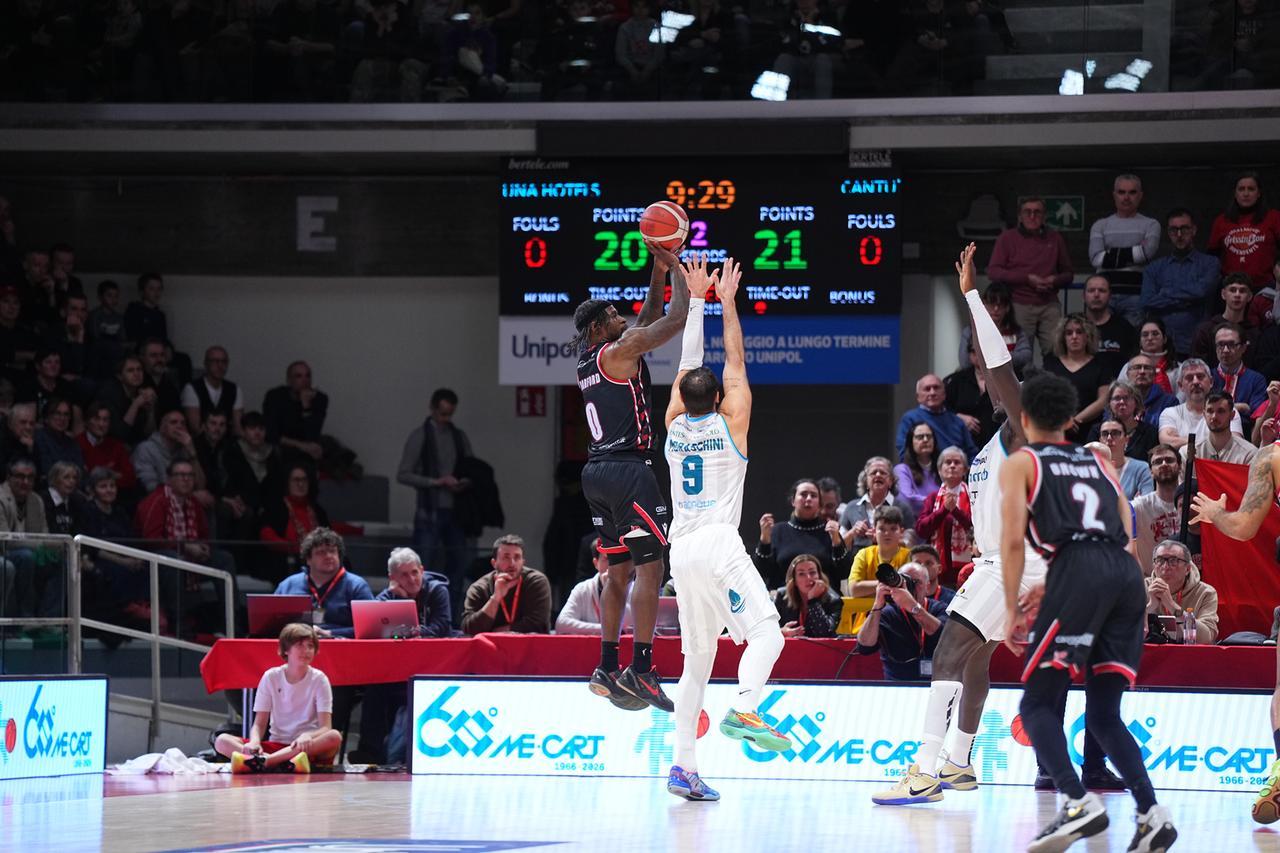 Una Hotels, cosa succede dopo la sconfitta con Cantù: classifica, salvezza e possibili scenari