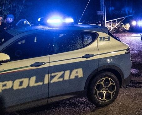 Segue e aggredisce una donna con le forbici per rapinarla: un arresto a Sassari