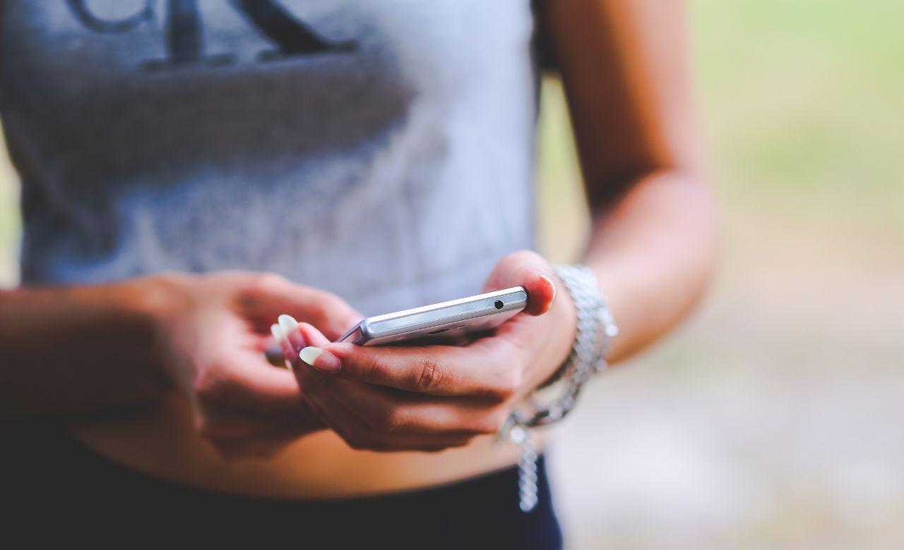 Pisa, due influencer di Onlyfans scoperte dalla Finanza: 800mila euro “spariti” al fisco – Incassavano senza dichiarare