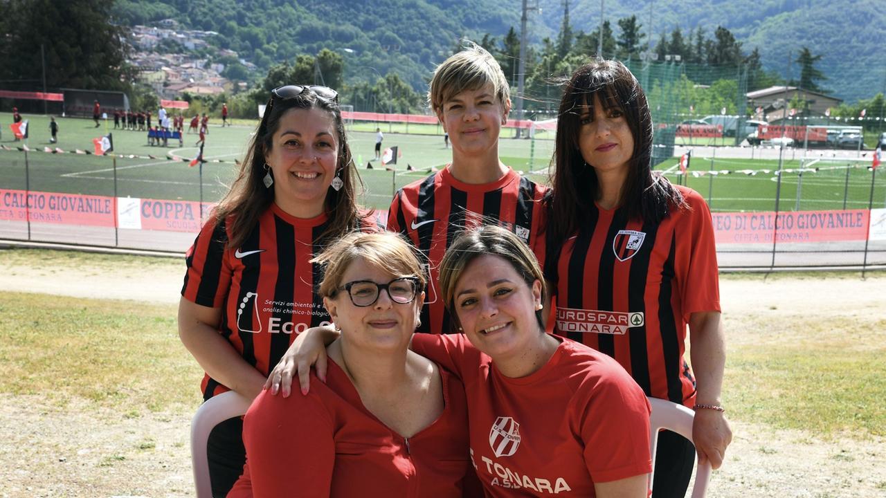Tonara, la squadra di calcio salvata dalle donne