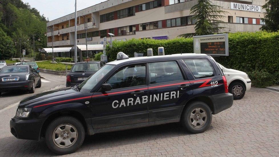 L’amica di famiglia vuotava la cassaforte 
