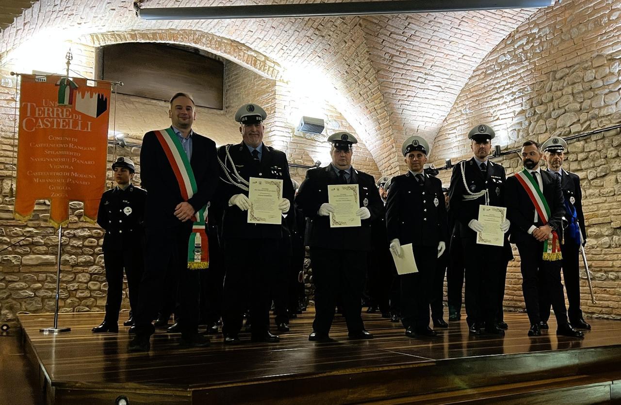 
	L'elogio ai 4 agenti della polizia locale

