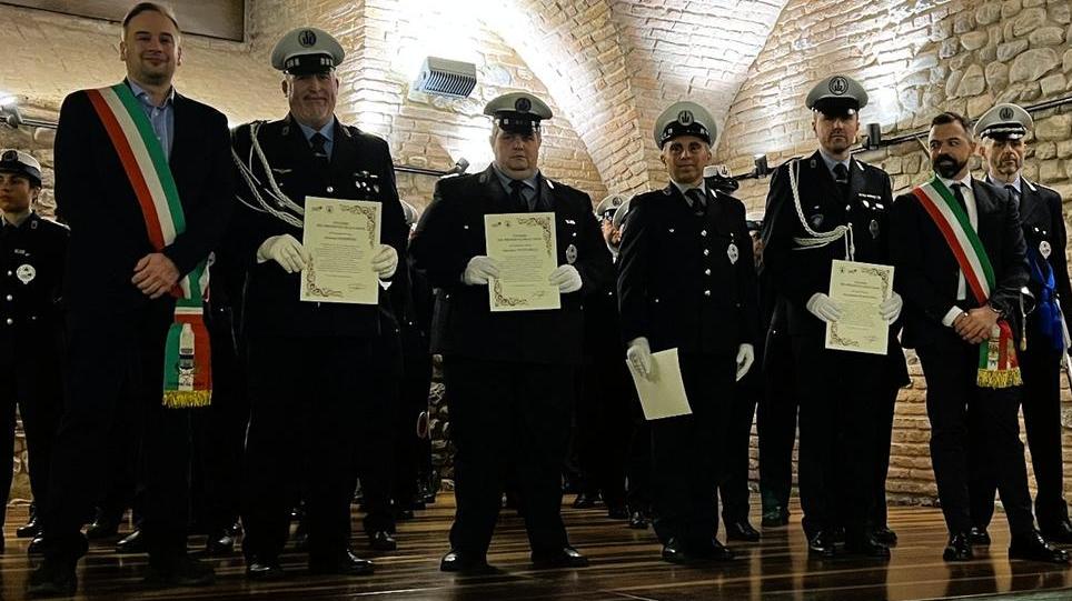 L'elogio ai 4 agenti della polizia locale