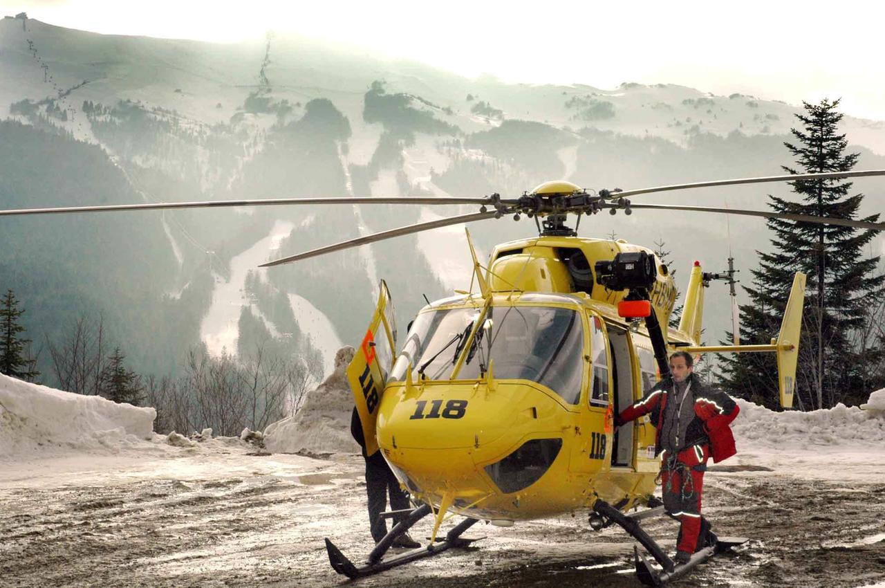 Abetone, violento scontro fra sciatori in pista: uno è grave