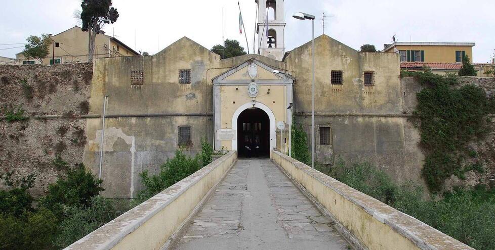 
	Il carcere di Porto Azzurro

