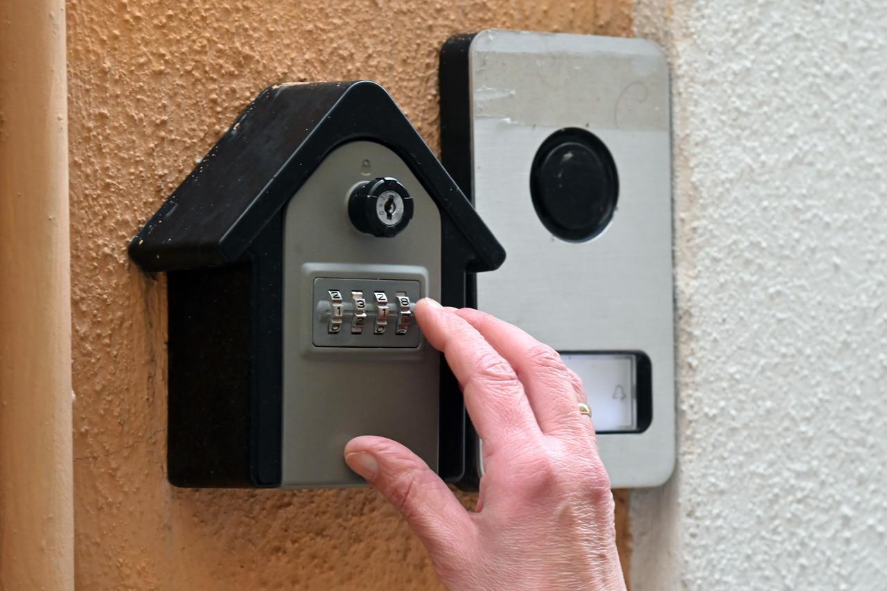 Affitti brevi, stretta dell’Ue per garantire un tetto ai cittadini: cosa cambia, limiti e tutele per area