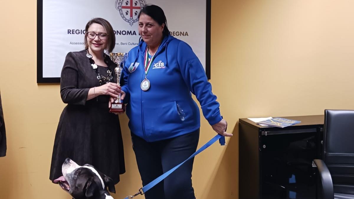 Pablo, il pitbull maltrattato ora sogna i mondiali di “Agilitu Dog” in Inghilterra