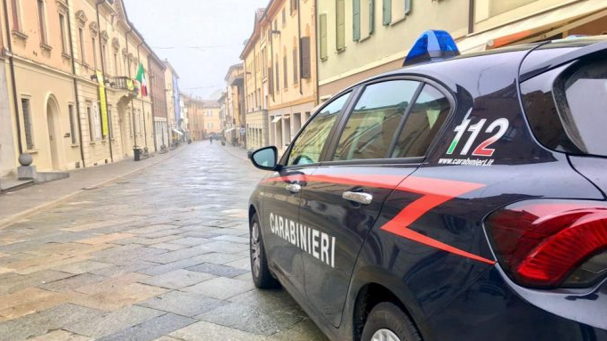Raid notturni nei locali di Scandiano, incastrato il “ladro in tuta bianca”