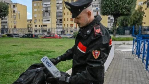 Studente ucciso a coltellate, è ufficiale: il metal detector entra nelle scuole